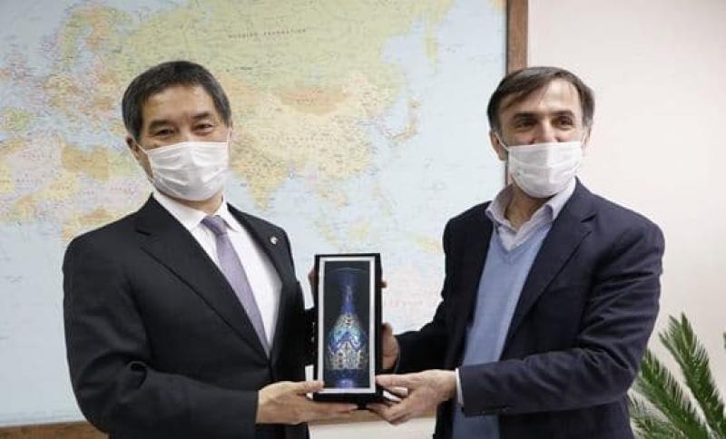 <span>Иран и Япония готовы развивать торговое и экономическое сотрудничество</span>
