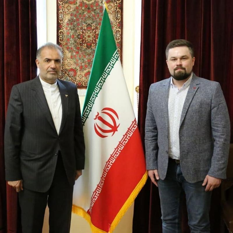 <span>رایزنی سفیر ایران در مسکو برای تبادل تجربه پزشکان ایرانی و روسی</span>
