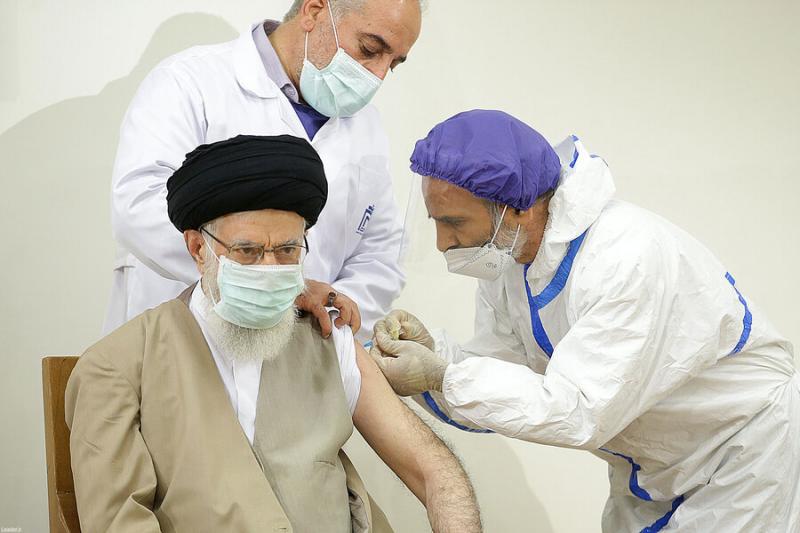 <span>رهبر معظم انقلاب صبح امروز دُز اول واکسن کوو ایران برکت را دریافت کردند.</span>

