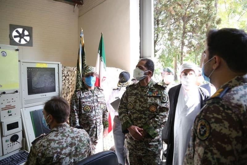 <span>رونمایی از رادار هرمز و شبیه‌ ساز شمس</span>
