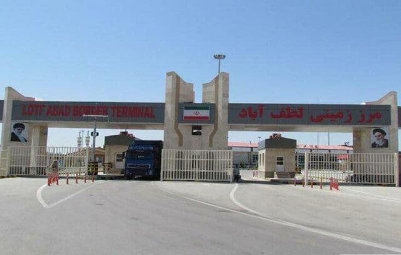 <span>نخستین محموله صادراتی از مرز ریلی لطف‌ آباد به ترکمنستان صادر شد</span>
