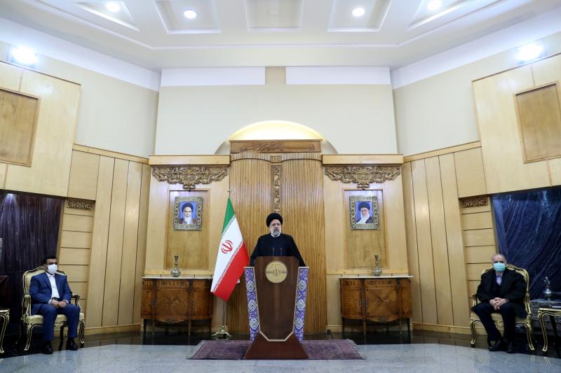 <span>Президент Раиси: наличие общих интересов Ирана и России в регионе способствуют его безопасности</span>
