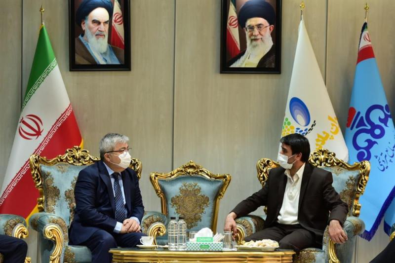<span>Иран и Кыргызстан обсудили перспективу сотрудничества в нефтехимической сфере</span>
