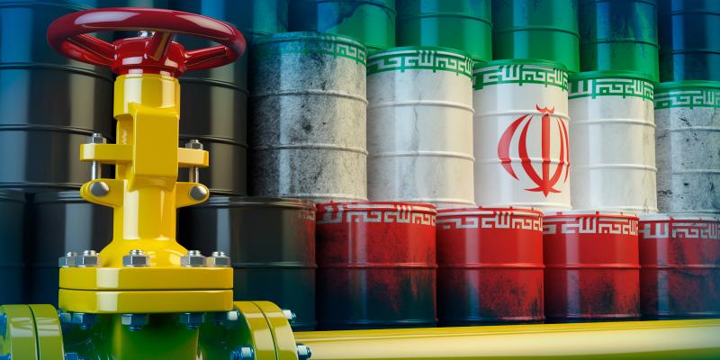 <span>رویترز: صادرات نفت ایران به بیش از یک میلیون بشکه در روز رسید</span>
