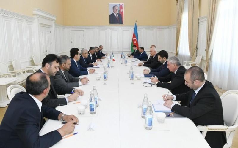 <span>اوجی در باکو با معاون نخست‌ وزیر آذربایجان دیدار کرد</span>
