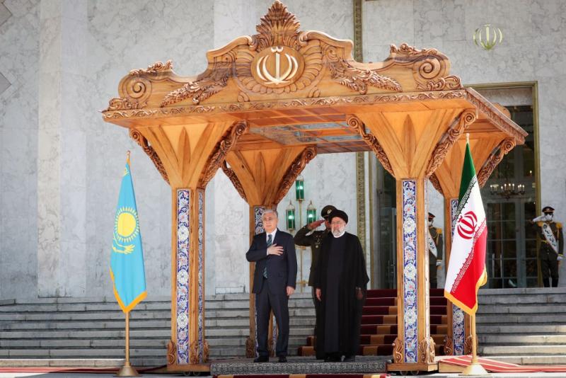 <span>Президент Казахстана с официальным визитом прилетел в Тегеран</span>
