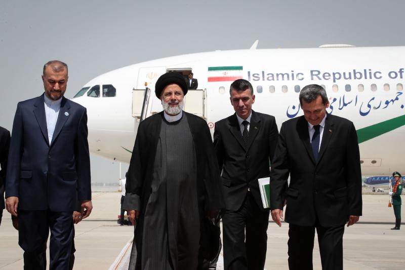 <span>رئیس جمهور ایران وارد ترکمنستان شد</span>

