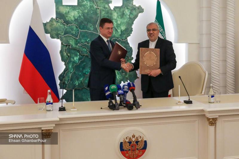 <span>ایران و روسیه ۴ سند همکاری امضا کردند</span>
