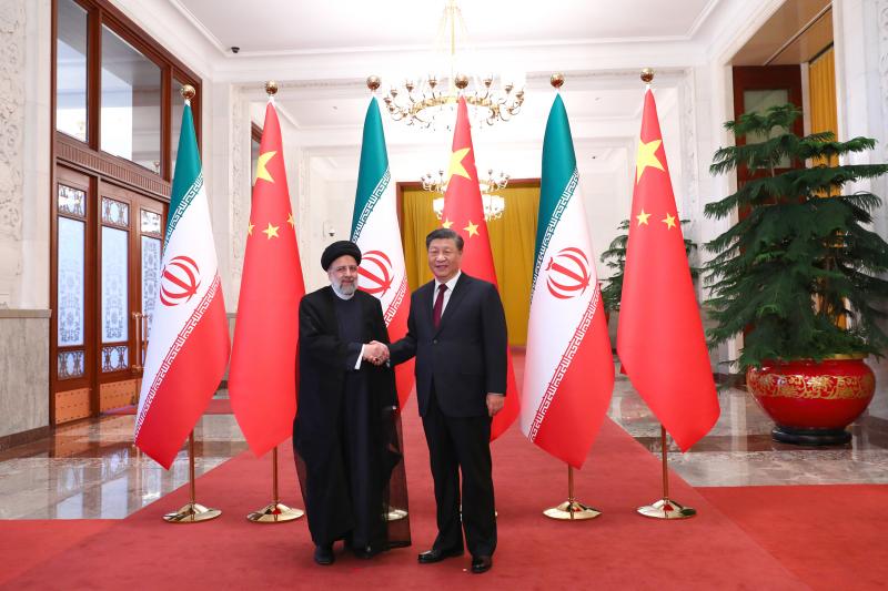 <span>استقبال رسمی رئیس جمهور چین از آیت‌ الله رئیسی در محل ساختمان کنگره</span>
