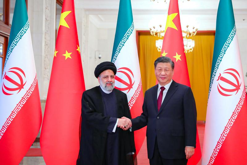 <span>Си: Китай решительно настроен на развитие отношений с Ираном</span>
