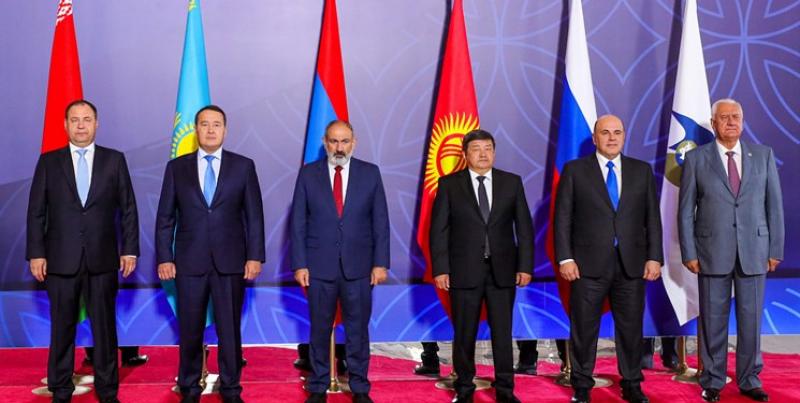 <span>تاکید نخست وزیر قرقیزستان بر رفع موانع ترانزیتی در اتحادیه اوراسیا</span>
