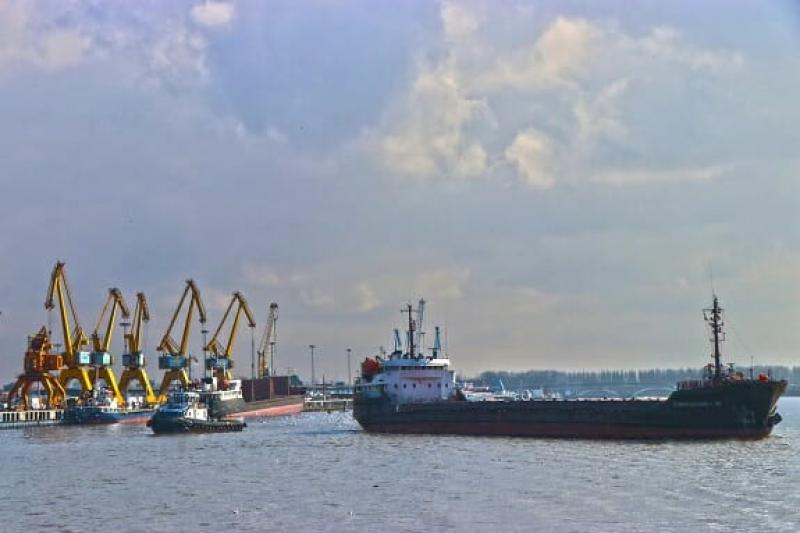 <span>توافقات جدید با روسیه برای عبور کشتی‌های جدید ایران/ مسکو شرط تغییر پرچم را برداشت</span>
