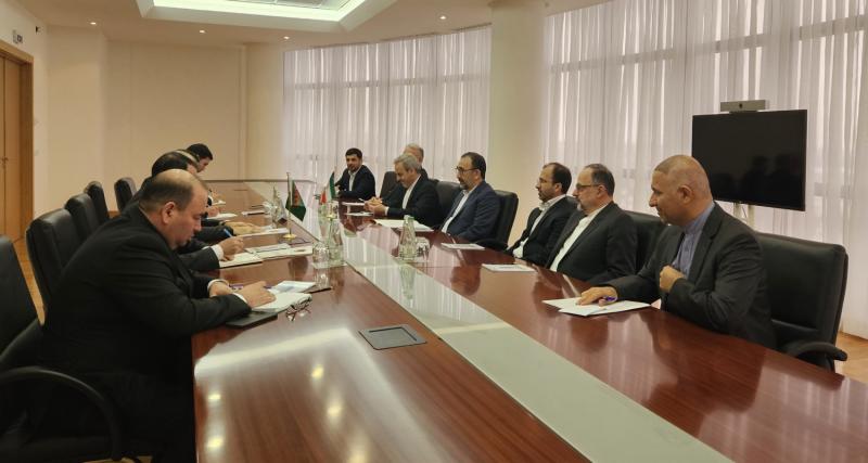 <span>В Ашхабаде прошла встреча главы МИД Туркменистана с губернатором провинции Хорасан Разави</span>
