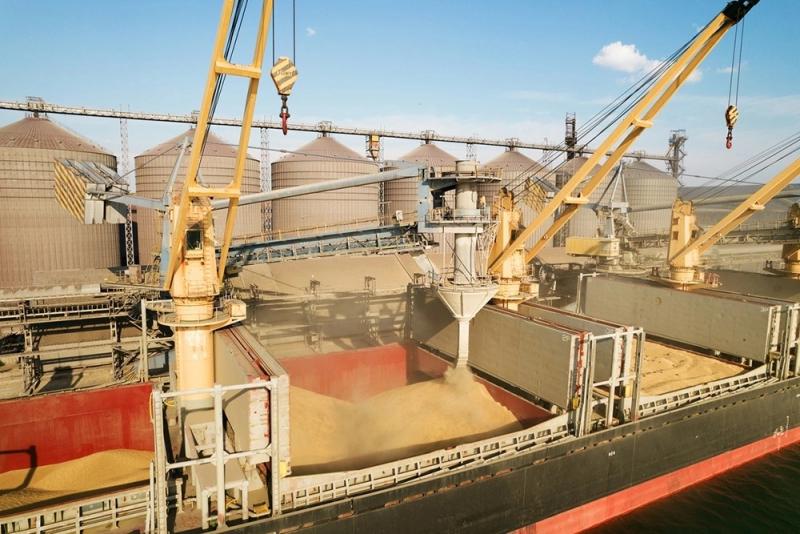 <span>С территории Астраханской области экспортировано более 31 тыс. тонн кормовой продукции в Иран</span>
