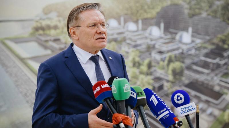 <span>Лихачев: Россия продолжает строительство второго и третьего энергоблоков АЭС "Бушер"</span>
