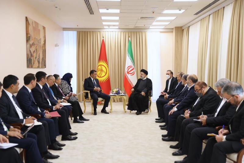 <span>آیت‌ الله رئیسی در دیدار رئیس جمهور قرقیزستان: جمهوری اسلامی ایران آماده تبادل تجربیات و دستاوردهای خود با قرقیزستان است</span>
